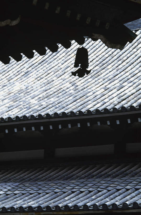 无人,竖图,室外,白天,正面,旅游,度假,标志建筑,地标,建筑,京都,日本,亚洲,瓦片,屋顶,屋檐,顶棚,娱乐,建设,檐,享受,休闲,旅游胜地,放松,京都府,神殿,东亚,本州,本州岛,日本国,近畿地方,近畿,彩图