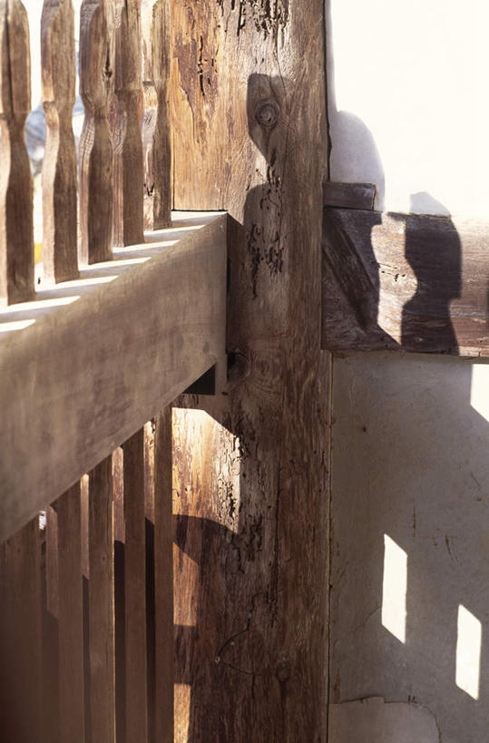 无人,栏杆,竖图,室外,白天,正面,度假,美景,门,城市风光,城市,京都,日本,亚洲,阴影,朦胧,模糊,反射,影子,景观,围栏,娱乐,护栏,门框,享受,休闲,景色,放松,京都府,东亚,本州,本州岛,日本国,近畿地方,近畿,彩图