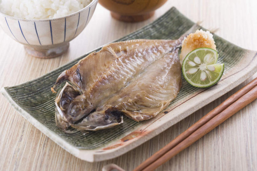 海鲜,米饭,无人,横图,俯视,室内,特写,白天,烹饪,筷子,柠檬,餐具,水果,朦胧,模糊,新鲜,碟子,盘,生食,日本料理,料理,食品,果实,饭,水产,菜肴,美食,食物,盘子,碟,日式料理,日式,佳肴,有机食品,绿色食品,巴浪,花巴,花池鱼,花鲱,花鳀,青花鱼,青占,鲐鲅鱼,油胴鱼,五谷,海产品,益母果,柠果,彩图,高角度拍摄