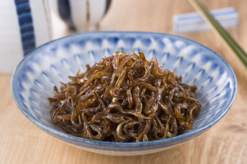 海鲜,无人,横图,俯视,室内,特写,白天,烹饪,筷子,餐具,朦胧,模糊,日本料理,料理,食品,水产,菜肴,美食,食物,碗,日式料理,日式,佳肴,银鱼,海产品,面丈鱼,面条鱼,白饭鱼,蛤残鱼,进餐用具,烹调用具,彩图,高角度拍摄