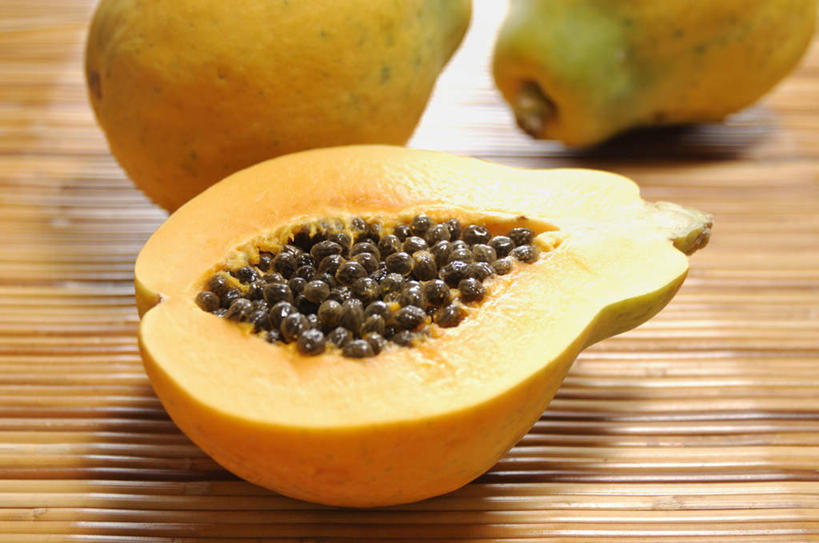 无人,横图,俯视,室内,特写,白天,木瓜,水果,阴影,新鲜,光线,影子,生食,食品,果实,食物,一个,摄影,有机食品,绿色食品,影棚,单个,万寿果,番木瓜,彩图,高角度拍摄,影棚拍摄,拍摄