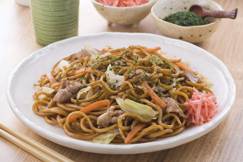 面食,面条,无人,横图,俯视,室内,特写,白天,烹饪,萝卜,胡萝卜,蔬菜,椰菜,卷心菜,餐具,新鲜,碟子,盘,炒面,面,肉,日本料理,料理,食品,猪肉,切丝,菜肴,美食,肉类,食物,盘子,碟,日式料理,日式,摄影,佳肴,有机食品,绿色食品,影棚,肉食,豚肉,结球甘蓝,红萝卜,甘荀,甘兰,包心菜,彩图,高角度拍摄,影棚拍摄,拍摄