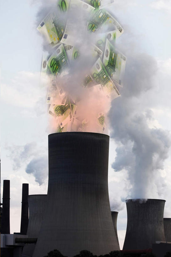 无人,工厂,竖图,室内,白天,正面,热情,钱,烟囱,数码,科技,火,许多,阴影,网络,火焰,钱币,云,云朵,很多,高光,几何,计算机图形,欧元,燃烧,合成,云彩,蓝色,白云,蓝天,天空,天,钞票,金融,纸币,经济,晴朗,电脑合成图,数码合成图,合成图,毁灭,流通,纸钞,贸易,写实,具体,具象,消灭,扑灭,覆灭,货币,现金,晴空,彩图,工地,制造厂