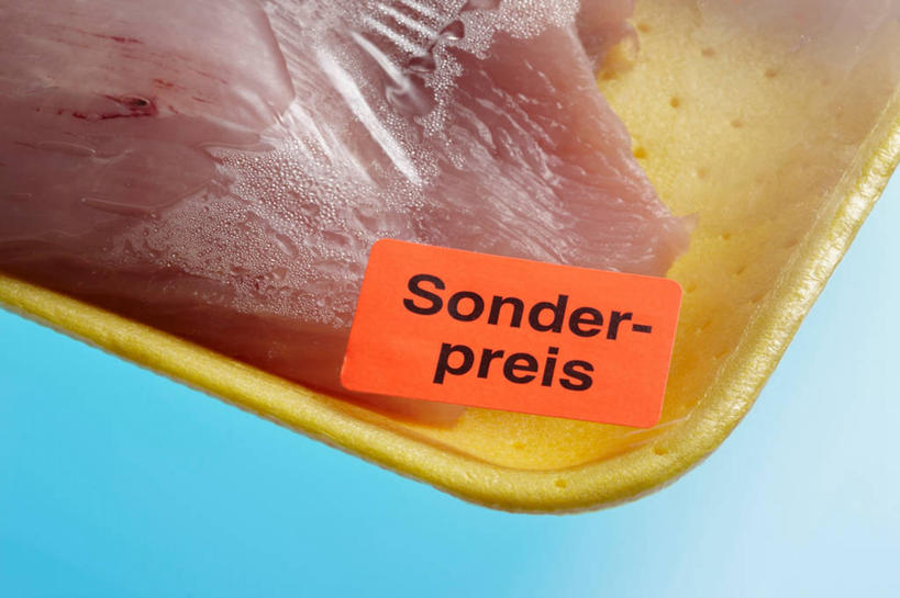 无人,横图,俯视,室内,特写,白天,鸡,蓝色背景,英文,包装,标签,标志,文字,字符,塑料,字母,鸡肉,肉,火鸡,标识,肉类,家禽,盒子,动物,容器,塑料制品,橙色,摄影,牲畜,影棚,储藏,英文字母,包装材料,保鲜膜,储存,肉食,七面鸟,吐绶鸡,彩图,高角度拍摄,影棚拍摄,拍摄,贮存