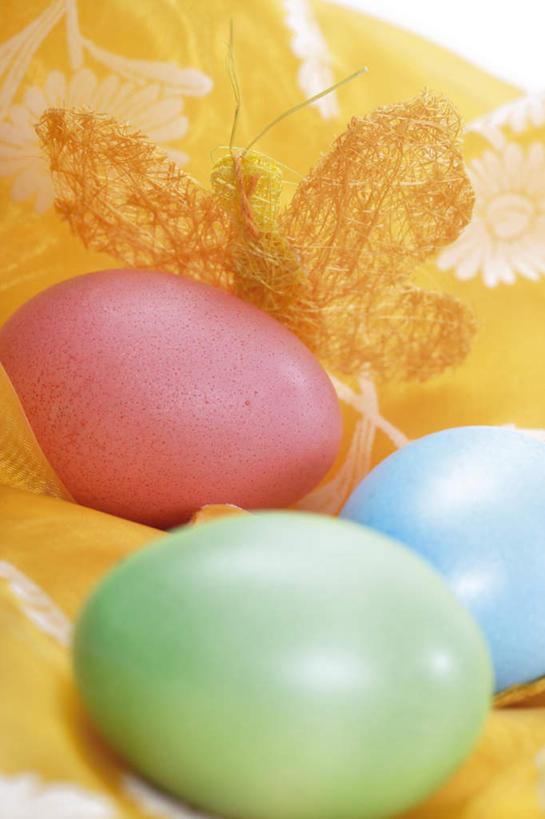 无人,竖图,俯视,室内,特写,白天,白色背景,蝴蝶,复活节,节日,朦胧,模糊,庆祝,丝巾,蛋,文化,黄色,红色,蓝色,绿色,模型,庆典,摄影,影棚,纪念,彩蛋,复活节彩蛋,彩图,高角度拍摄,影棚拍摄,拍摄