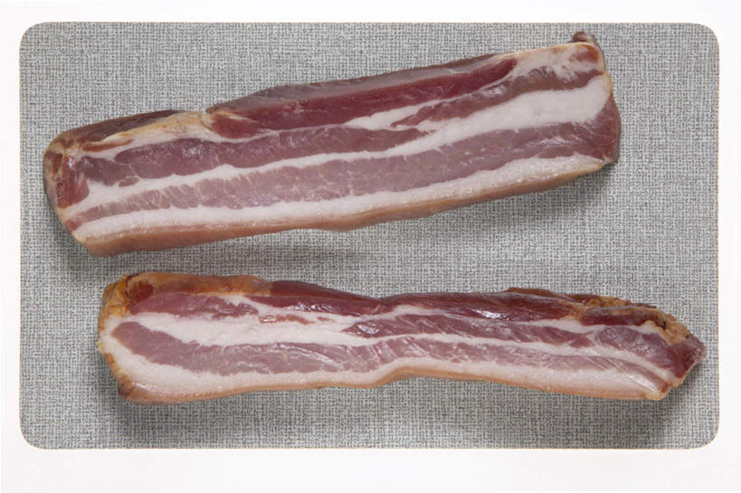 无人,横图,俯视,室内,特写,白天,白色背景,一排,切片,肉,案板,猪肉,肉类,砧板,排列,摄影,影棚,队列,肉食,豚肉,彩图,高角度拍摄,影棚拍摄,拍摄