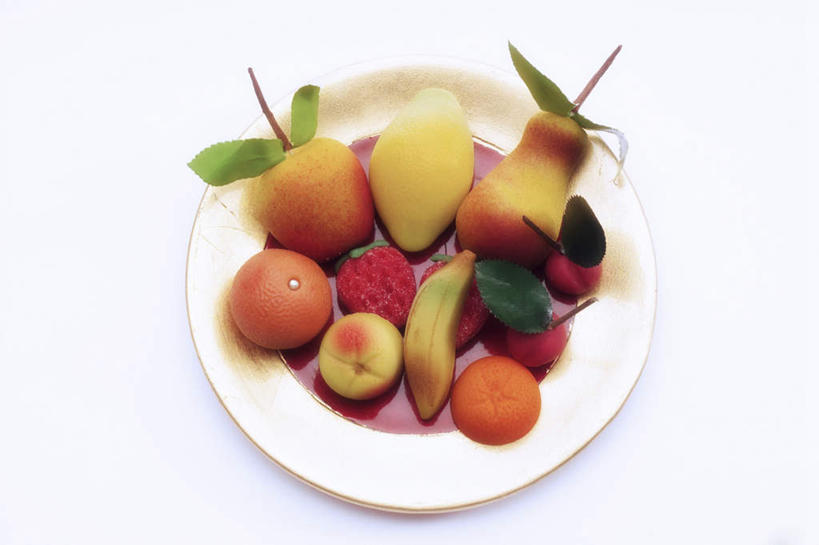 无人,横图,俯视,室内,特写,白天,白色背景,草莓,柑橘,香蕉,餐具,水果,切片,新鲜,碟子,盘,生食,食品,果实,食物,红色,盘子,碟,果酱,摄影,杨梅,有机食品,绿色食品,影棚,果子酱,洋莓,水果皇后,橘子,桔子,红莓,甘蕉,地莓,橙子,橙,彩图,高角度拍摄,影棚拍摄,拍摄