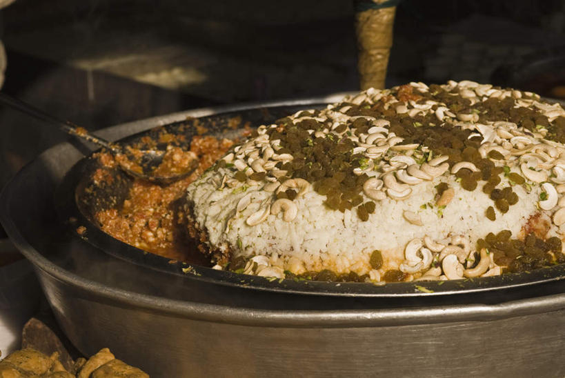 无人,横图,室内,特写,白天,正面,消费,萝卜,胡萝卜,蔬菜,许多,新鲜,金属,商品,食品,坚果,货摊,食物,盘子,汤匙,甜食,干果,素食,葡萄干,有机食品,绿色食品,腰果,贩卖,鸡腰果,介寿果,红萝卜,甘荀,彩图