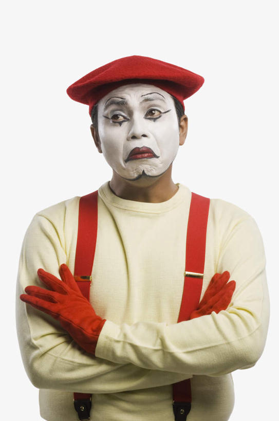 一个人,小丑,站,双手交叉,竖图,室内,白天,白色背景,正面,帽子,亚洲,仅一个男性,仅一个人,仅一个中年男性,注视,手套,观察,看,手势,站着,表情,背带裤,摄影,影棚,观看,察看,双手抱胸,难过,关注,男人,男性,中年男性,亚洲人,印度人,丑角,半身,彩图,影棚拍摄,拍摄