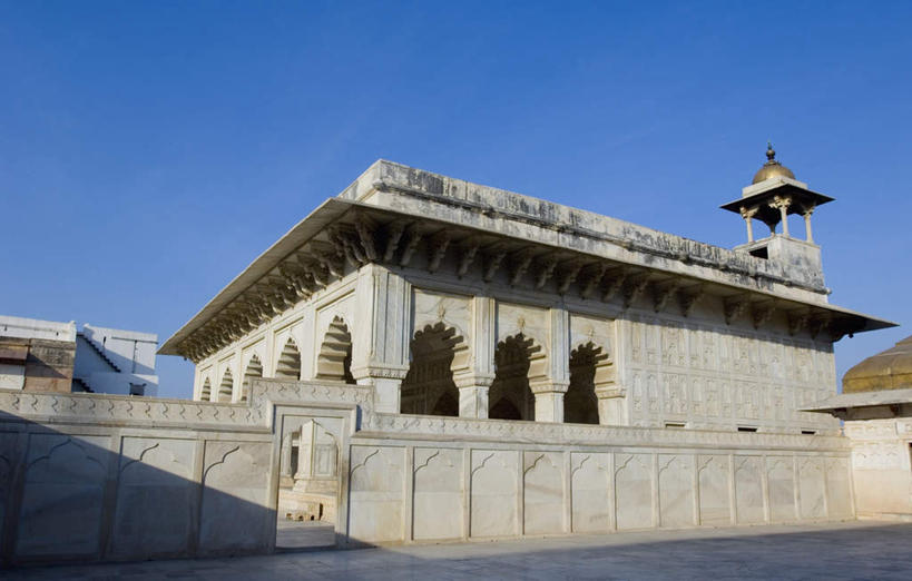 无人,宫殿,横图,室外,白天,仰视,旅游,度假,名胜古迹,门,标志建筑,地标,建筑,印度,亚洲,阴影,遗迹,光线,影子,拱门,古迹,文物,娱乐,建设,古建筑,蓝色,蓝天,天空,阳光,门框,天,享受,休闲,旅游胜地,放松,晴朗,古堡,南亚,古文明,万里无云,印度共和国,北方邦,阿格拉堡,阿格拉红堡,红堡,晴空,晴空万里,彩图,低角度拍摄