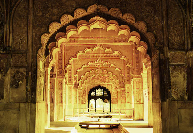 无人,宫殿,横图,室内,白天,正面,旅游,度假,名胜古迹,门,标志建筑,地标,建筑,印度,亚洲,一排,遗迹,整齐,墙,拱门,走道,走廊,过道,古迹,文物,娱乐,建设,古建筑,墙壁,墙面,排列,门框,享受,休闲,旅游胜地,放松,队列,古堡,南亚,古文明,印度共和国,北方邦,阿格拉堡,阿格拉红堡,红堡,彩图