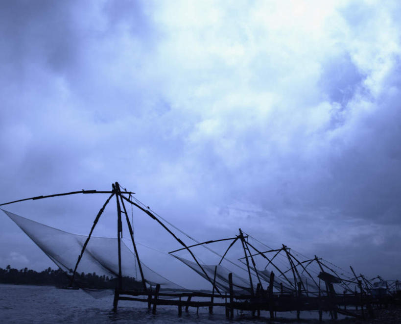 无人,横图,室外,白天,仰视,旅游,度假,美景,沙滩,植物,印度,亚洲,沙子,海岸,景观,乌云,云,阴天,云朵,沙地,云彩,娱乐,树,树木,绿色,天空,自然,天,享受,休闲,景色,放松,生长,渔网,成长,渔具,昏暗,阴沉,抓捕,自然风光,南亚,捕捞,鱼网,喀拉拉邦,拉网,捕捞工具,印度共和国,喀拉拉,海滩,彩图,低角度拍摄