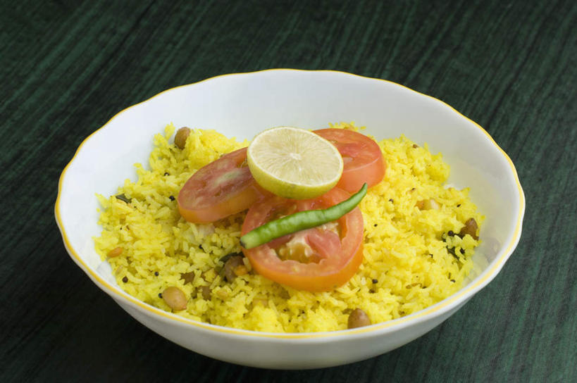 无人,横图,俯视,室内,特写,白天,植物,餐桌,桌子,豆,花生,蔬菜,西红柿,餐具,阴影,新鲜,反射,碟子,盘,影子,豆类,豆子,青椒,食品,坚果,蛋炒饭,食物,一个,盘子,碟,长生果,有机食品,绿色食品,单个,餐台,花生仁,豆科,大椒,菜椒,落花生,落生,花生米,甜椒,柿子椒,花生豆,番茄,灯笼椒,彩图,高角度拍摄