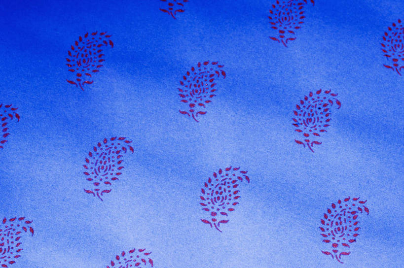 无人,横图,室内,特写,白天,正面,婚礼,快乐,静物,许多,花纹,蓝色背景,庆祝,装饰,盛开,透明,布料,绸缎,结婚,花蕾,花,花瓣,花朵,鲜花,排列,蓝色,花苞,花蕊,喜庆,纪念,队列,请帖,理智,沉静,冷色,高深,冷淡,彩图,高兴,请柬