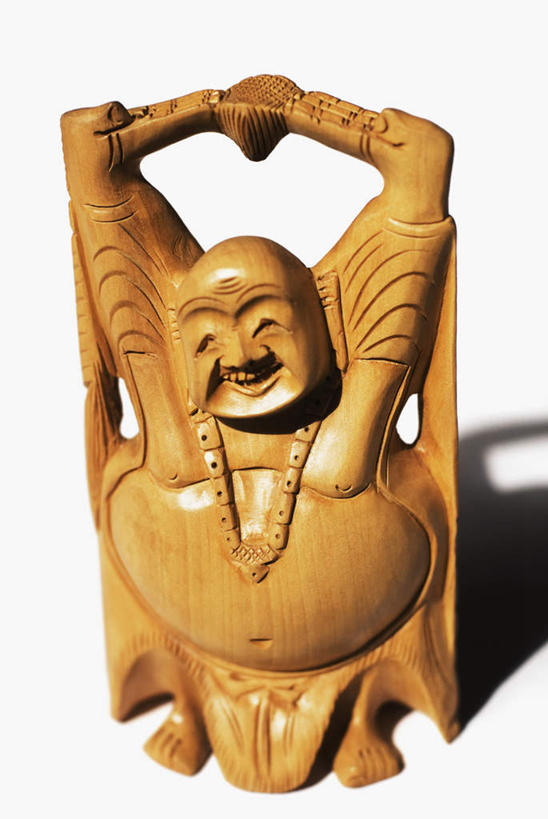 无人,竖图,俯视,室内,特写,白天,白色背景,静物,木雕,雕塑,阴影,艺术,装饰,反射,雕刻,雕像,佛像,影子,弥勒佛,工艺品,摄影,影棚,纪念,美术,主题,陈列,功能,美学,彩图,高角度拍摄,影棚拍摄,拍摄