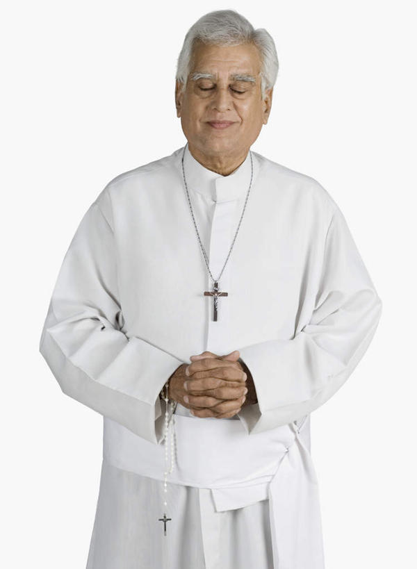 一个人,牧师,传教士,站,闭眼,笑,双手交叉,微笑,露齿笑,竖图,室内,白天,白色背景,正面,民族服装,亚洲,仅一个男性,仅一个人,十字架,站着,仅一个老年男性,摄影,影棚,老年男性,男人,男性,亚洲人,印度人,传道者,祭司,教士,神甫,神父,闭眼睛,闭着眼,闭着眼睛,十字手,抬头,仰头,站立,半身,彩图,影棚拍摄,传统服装,民俗服,拍摄