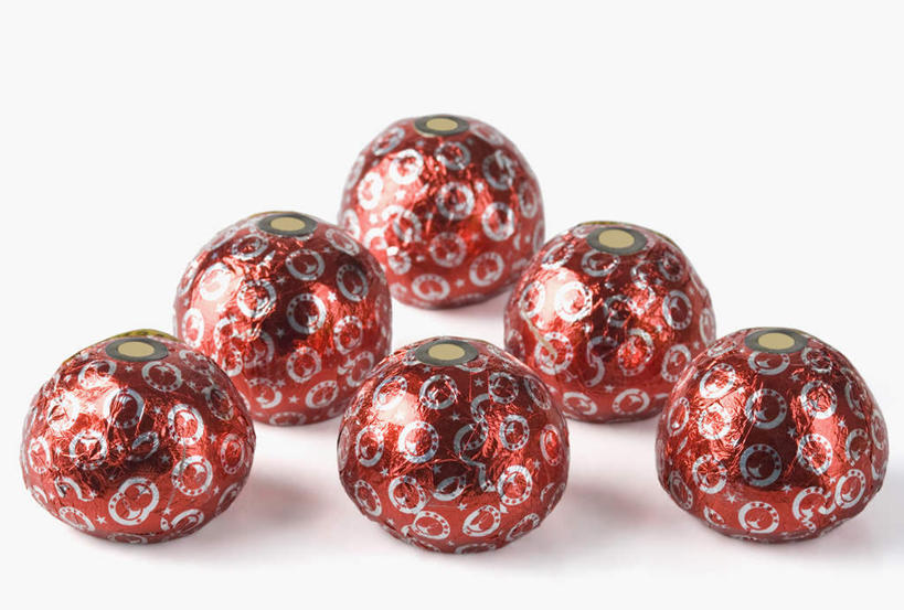 无人,横图,室内,特写,白天,白色背景,正面,鞭炮,一排,排列,导火线,摄影,影棚,队列,印度文化,爆竿,爆仗,爆竹,鞭爆,炮仗,彩图,影棚拍摄,拍摄