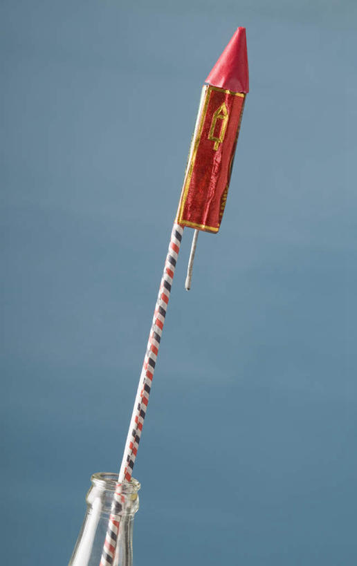 无人,竖图,室内,特写,白天,正面,鞭炮,蓝色背景,导火线,摄影,影棚,一支,印度文化,爆竿,爆仗,爆竹,鞭爆,炮仗,彩图,影棚拍摄,拍摄