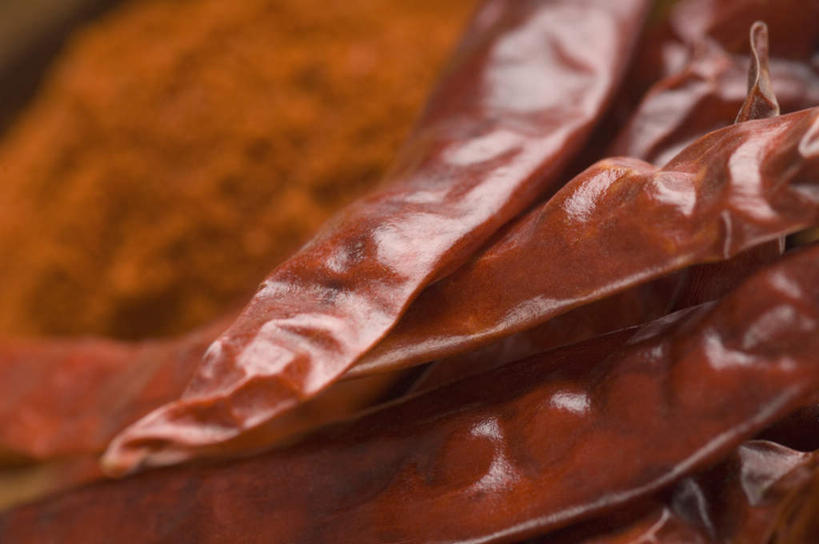 无人,横图,俯视,室内,特写,白天,辣椒,蔬菜,朦胧,模糊,新鲜,粉末,调味,香料,佐料,食品,食物,粉,有机食品,绿色食品,辣椒粉,配料,辣角,红海椒,大椒,辣虎,广椒,作料,粉状,辣子,红辣椒,海椒,番椒,彩图,高角度拍摄