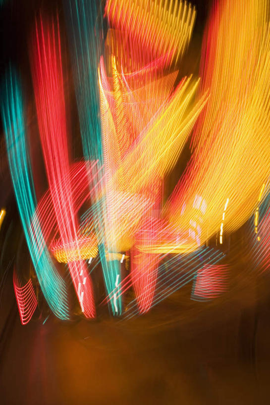 无人,游乐园,竖图,彩色,室外,夜晚,正面,长时间曝光,度假,游戏,美景,城市风光,城市,霓虹灯,游乐场,美国,阴影,朦胧,模糊,光线,影子,景观,灯光,七彩,玩,娱乐,光源,霓虹,刺激,灯,享受,休闲,景色,放松,北美,北美洲,照明设备,发泄,消遣,加利福尼亚,美洲,曝光,加州,加利福尼亚州,金州,黄金州,超级大摆锤,大摆锤,氖灯,北亚美利加洲,亚美利加洲,宣泄,乐园,游乐项目,玩耍,嬉戏,彩图