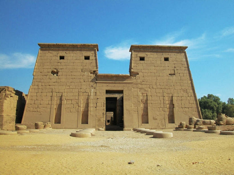 无人,横图,室外,白天,仰视,旅游,度假,石头,名胜古迹,标志建筑,地标,建筑,非洲,埃及,阴影,遗迹,光线,石子,影子,墙,云,云朵,神庙,云彩,古迹,文物,娱乐,建设,古建筑,废墟,墙壁,墙面,蓝色,白云,蓝天,天空,阳光,天,享受,休闲,旅游胜地,放松,晴朗,古埃及,古文明,北非,阿拉伯埃及共和国,金字塔之国,棉花之国,卡尔纳克神庙,卡纳克神庙,阿非利加洲,底比斯,百门之都,石块,岩石,晴空,彩图,低角度拍摄