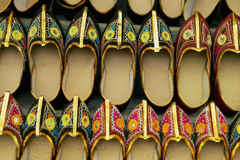 无人,商店,横图,室外,特写,白天,正面,购物,消费,静物,鞋子,印度,亚洲,一排,许多,整齐,很多,商铺,排列,金融,队列,南亚,选购,贸易,拉贾斯坦邦,拉贾斯坦,印度共和国,普什卡,血拼,市肆,商号,彩图,店铺