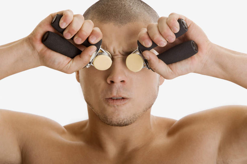 西方人,脸,头,脸颊,手,肌肉,秃头,健壮,一个人,举,横图,室内,特写,白天,白色背景,正面,欧洲,欧洲人,双手,仅一个男性,仅一个人,阴影,反射,影子,运动器械,裸露,肩膀,仅一个年轻男性,两个,托,健康,手部,健身器械,活力,力量,遮,遮掩,摄影,影棚,青春,掩盖,遮挡,强壮,裸,健身器材,拉力器,遮盖,掩饰,男人,男性,年轻男性,白种人,头部,光头,无发,脸部,脸蛋,面部,举起,举手,举着,向上举,向上伸,向上托,半身,彩图,影棚拍摄,拍摄,运动器材