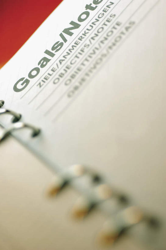 无人,竖图,俯视,室内,特写,白天,静物,一本,阴影,朦胧,模糊,反射,英文,标志,文字,影子,字符,字母,记事本,标识,本子,笔记本,打开,翻开,英文字母,掀开,彩图,高角度拍摄