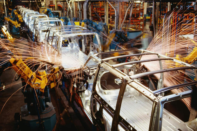 无人,横图,俯视,室内,白天,热情,机器,高科技,卡车,汽车,火,一排,许多,连接,组合,整齐,科学,火花,火焰,很多,燃烧,车,排列,交通工具,机械,电焊,焊接,科学技术,紧固,机器人,队列,拼接,载具,拼凑,焊枪,拼合,凑集,聚合,撮合,牢固,电弧焊,彩图,高角度拍摄