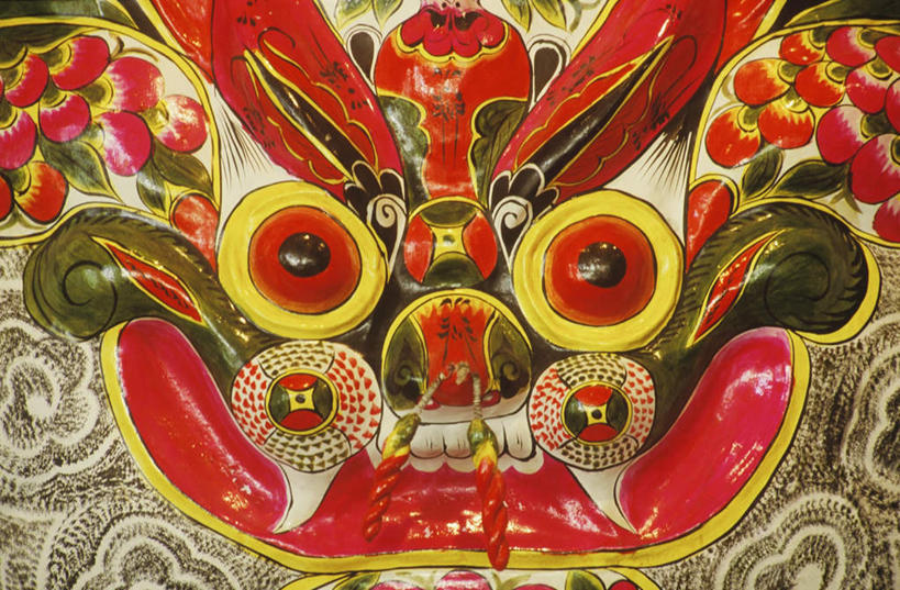 无人,横图,室内,特写,白天,正面,成功,静物,中国,亚洲,舞狮,表演,阴影,花纹,辟邪,装饰,反射,龙,影子,文化,祈祷,祈福,健康,许愿,华丽,修饰,祈求,点缀,高贵,图腾,传说,东亚,舞狮子,中华人民共和国,衬托,美观,雅致,雅观,驱邪,祛邪,避邪,祥瑞,狮灯,狮子舞,灵兽,权势,尊荣,平安,幸运,彩图,舞蹈