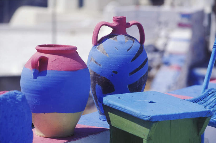 无人,横图,室外,特写,白天,正面,绘画,椅子,阴影,朦胧,模糊,光线,彩绘,瓷器,影子,陶瓷,木椅,阳光,陶艺,彩釉,画画,彩图