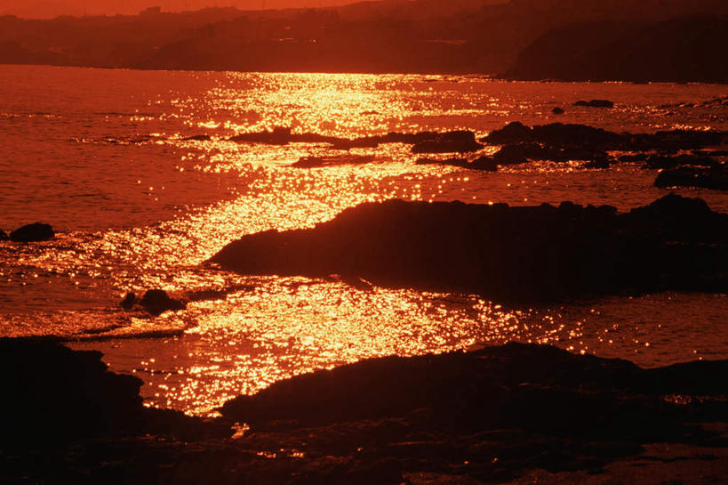 无人,横图,俯视,航拍,室外,白天,旅游,度假,岛屿,海浪,海洋,石头,美景,日落,西班牙,欧洲,朦胧,模糊,石子,岛,景观,浪花,晚霞,霞光,落日,娱乐,安达卢西亚,自然,海水,黄昏,享受,休闲,景色,彩霞,放松,鸟瞰,南欧,自然风光,安达鲁西亚,海景,马拉加省,马拉加,西班牙王国,安达卢西亚自治区,夕照,大海,风浪,海,海水的波动,近岸浪,列岛,群岛,石块,岩石,涌浪,诸岛,夕阳,彩图,高角度拍摄,斜阳