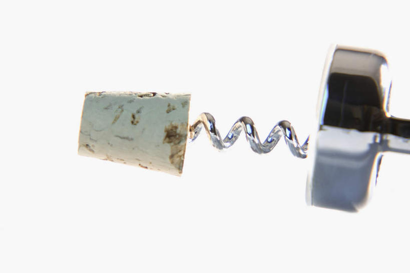 无人,横图,室内,特写,白天,白色背景,正面,静物,阴影,朦胧,模糊,反射,开瓶器,影子,开瓶,一个,瓶塞,摄影,影棚,单个,开启,保存,密封,启瓶器,瓶启,红酒酒启,红酒开瓶器,红酒启瓶器,酒刀,酒开,酒起,葡萄酒开酒器,葡萄酒开瓶器,彩图,影棚拍摄,拍摄,酒具