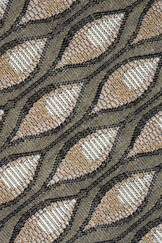 无人,竖图,室内,特写,白天,正面,静物,阴影,花纹,装饰,反射,布,图案,影子,褐色,布纹,华丽,修饰,布匹,点缀,衬托,美观,雅致,雅观,彩图