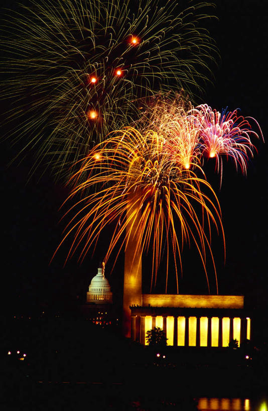 无人,竖图,室外,夜晚,仰视,旅游,度假,标志建筑,地标,建筑,烟火,夜景,美国,一排,许多,整齐,柱子,纪念馆,首都,辉煌,娱乐,建设,排列,焰火,享受,休闲,灿烂,旅游胜地,放松,北美,北美洲,队列,美洲,礼花,林肯纪念堂,华盛顿特区,林肯纪念碑,华盛顿哥伦比亚特区,华府,北亚美利加洲,亚美利加洲,林肯纪念馆,花炮,礼花炮,绚烂,光耀,烟花,彩图,低角度拍摄