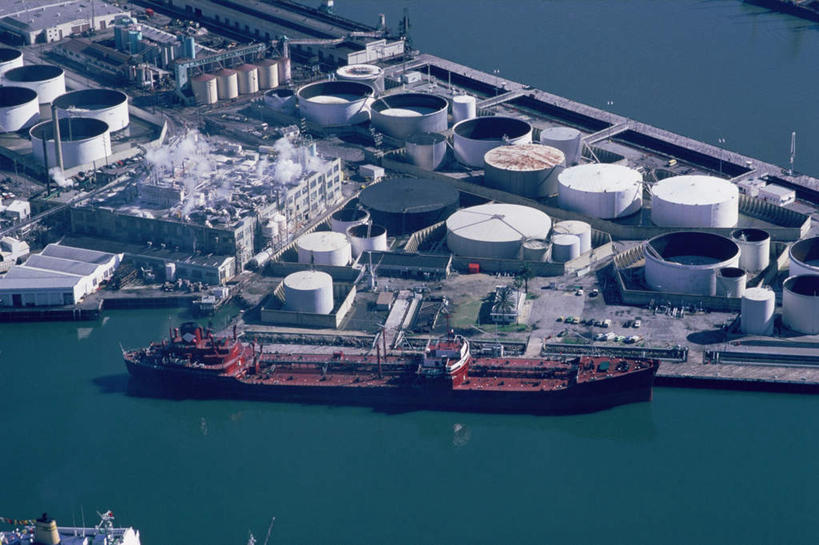 无人,工厂,横图,俯视,航拍,室外,白天,度假,美景,城市风光,城市,船,美国,一排,许多,停靠,整齐,并列,并排,景观,很多,娱乐,油轮,排列,容器,交通工具,享受,休闲,油罐,储油罐,景色,放松,储藏,北美,北美洲,鸟瞰,储存,队列,停泊,加利福尼亚,载具,美洲,平行,加州,加利福尼亚州,金州,黄金州,圣佩德罗,北亚美利加洲,亚美利加洲,存油罐,贮油罐,彩图,高角度拍摄,工地,制造厂,商船,油船,运输船舶,贮存