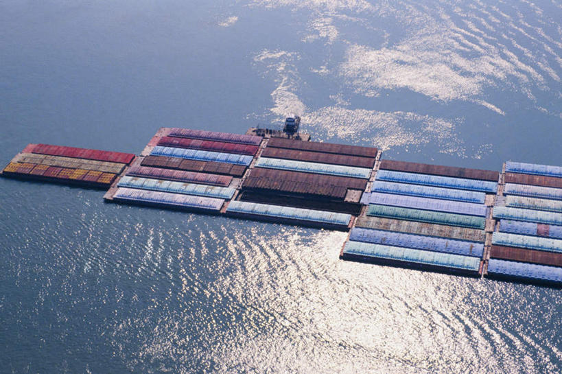 无人,码头,横图,俯视,室外,白天,度假,河流,美景,水,城市风光,城市,港口,船,美国,波纹,河水,景观,水流,涟漪,娱乐,油轮,倒影,水纹,交通工具,波浪,享受,休闲,景色,放松,倒映,北美,北美洲,载具,美洲,新奥尔良,路易斯安那州,路易斯安那,鹈鹕之州,水晕,北亚美利加洲,亚美利加洲,反照,纽奥良,纽奥良市,新奥尔良市,彩图,高角度拍摄,摆渡口,埠头,渡口,渡头,港湾,海港,货运码头,口岸,商港,商船,油船,运输船舶,钻井船