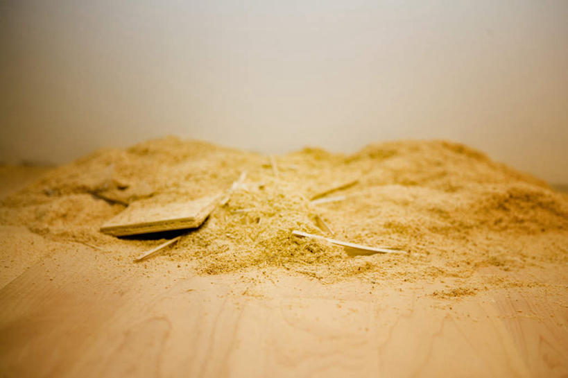 无人,横图,俯视,室内,特写,白天,地板,静物,一堆,许多,堆叠,堆积,木制,木材,木屑,墙,地面,很多,木地板,墙壁,墙面,木柴,木制品,木料,堆,碎屑,刨花,彩图,高角度拍摄