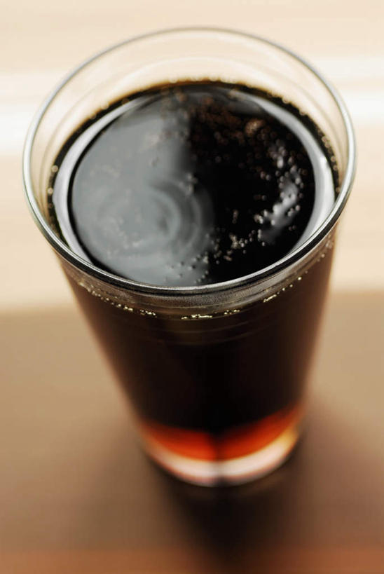 无人,竖图,俯视,室内,特写,白天,餐桌,桌子,杯子,阴影,反射,影子,饮品,一杯,可乐,玻璃制品,饮料,一个,水杯,碳酸饮料,摄影,影棚,单个,餐台,可口,适口,玻璃杯,彩图,高角度拍摄,影棚拍摄,拍摄