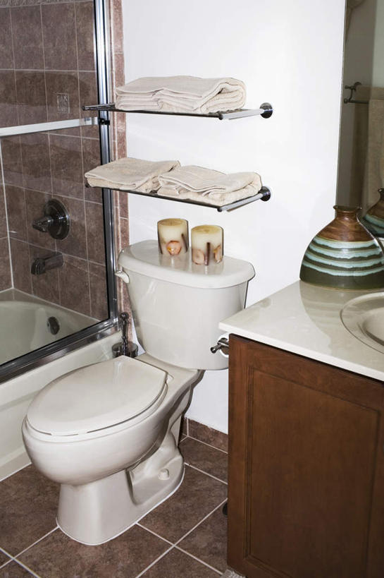 无人,家,竖图,室内,白天,正面,别墅,家具,生活用品,卫生间,洗手间,浴室,装修,建筑,蜡烛,欧式,阴影,装饰,光线,瓷砖,地砖,纺织物,火焰,水槽,水龙头,影子,烛光,房屋,马桶,屋子,公寓,地面,豪华,燃烧,置物架,建设,现代,水斗,装潢,洋房,楼房,开关,架子,住宅,毛巾,室内装潢,打开,点燃,清洁,座便器,保暖,样板房,明亮,阀门,舒适,家居装潢,开启,陈列架,房屋设计,卫浴,地中海风格,古典风格,简约风格,室内设计,宽敞,透气,防水,样板房装潢,子孙桶,水咀,搁架,储水,耐磨,吸水,设计,厕所,淋浴房,彩图,冲凉房,房子,沐浴间,沐浴室