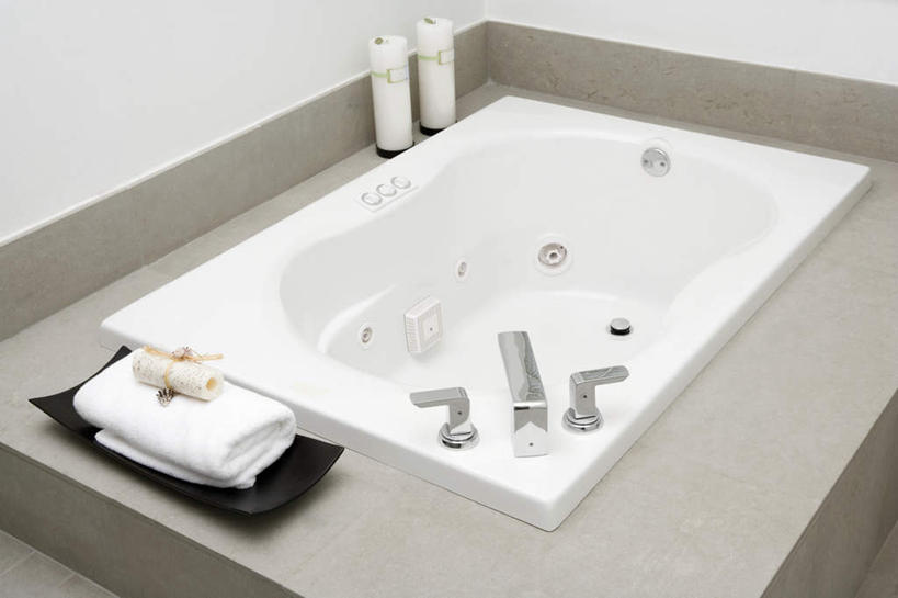 无人,家,横图,俯视,室内,白天,别墅,家具,卫生间,洗手间,浴室,装修,建筑,餐具,蜡烛,欧式,阴影,装饰,光线,碟子,纺织物,火焰,盘,水龙头,影子,烛光,房屋,屋子,公寓,豪华,燃烧,建设,现代,装潢,洋房,楼房,开关,住宅,一个,盘子,碟,毛巾,室内装潢,浴缸,打开,点燃,清洁,单个,保暖,样板房,明亮,阀门,舒适,家居装潢,开启,房屋设计,地中海风格,古典风格,简约风格,卫浴设备,室内设计,宽敞,透气,防水,样板房装潢,水咀,丝瓜筋,丝瓜络,储水,耐磨,吸水,水管装置,丝瓜瓤,设计,厕所,淋浴房,彩图,高角度拍摄,冲凉房,房子,沐浴间,沐浴室