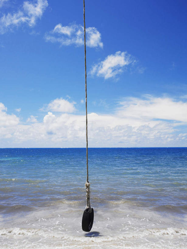 无人,竖图,室外,白天,正面,旅游,度假,游戏,海浪,海洋,美景,沙滩,摇摆,阴影,光线,沙子,影子,海岸,景观,浪花,水平线,云,云朵,辽阔,海平线,沙地,玩,云彩,娱乐,一个,蓝色,黑色,白云,蓝天,天空,阳光,自然,海水,轮胎,秋千,天,荡秋千,享受,休闲,广阔,橡胶,景色,南美,放松,晴朗,单个,活动,一望无际,南美洲,西印度群岛,拉丁美洲,自然风光,美洲,摇晃,海景,橡胶制品,车胎,亚美利加洲,南亚美利加洲,无边无际,一马平川,新普罗维登斯岛,新普洛维顿斯岛,大海,风浪,海,海水的波动,海滩,近岸浪,涌浪,晴空,玩耍,嬉戏,彩图,外胎,水天相接,水天一线,巴哈马群岛