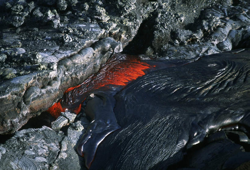 无人,横图,俯视,室外,特写,白天,热情,火山,石头,美景,火,阴影,光线,纹路,火焰,石子,纹理,影子,景观,燃烧,阳光,自然,景色,自然风光,肌理,火成岩,岩浆岩,活火山,石块,岩石,彩图,高角度拍摄