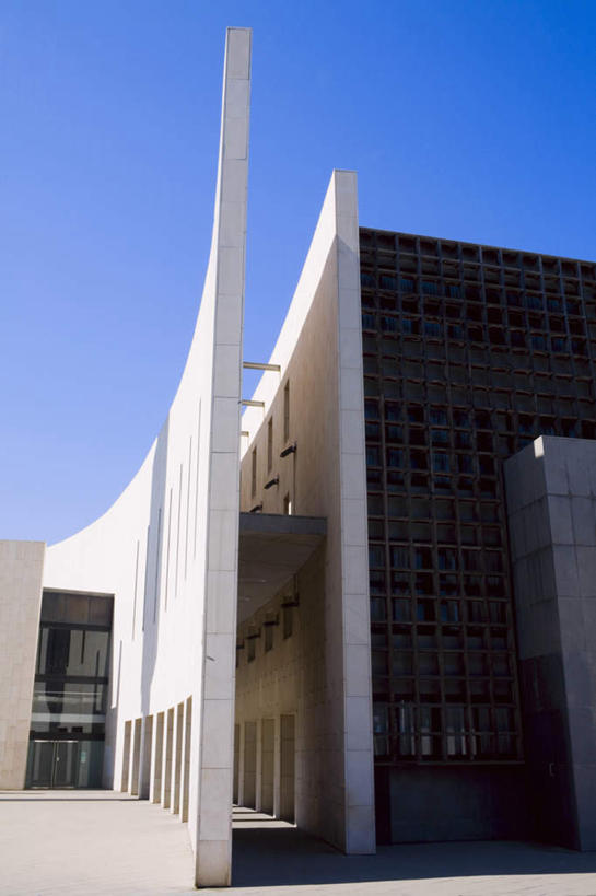 无人,家,竖图,室外,白天,仰视,度假,美景,窗户,城市风光,城市,西班牙,欧洲,巴塞罗那,阴影,光线,影子,房屋,屋子,景观,公寓,娱乐,洋房,楼房,玻璃窗,住宅,蓝色,蓝天,天空,阳光,天,享受,休闲,景色,放松,晴朗,南欧,万里无云,首府,加泰罗尼亚,西班牙王国,晴空,晴空万里,彩图,低角度拍摄,房子