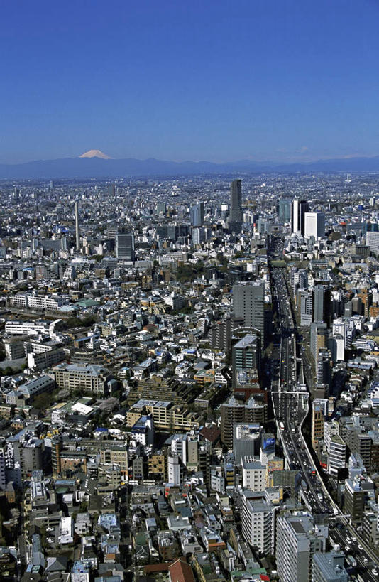 无人,家,高楼大厦,竖图,俯视,航拍,室外,白天,度假,美景,山,山脉,城市风光,城市,大厦,道路,建筑,路,摩天大楼,公路,汽车,东京,日本,亚洲,许多,阴影,光线,影子,房屋,屋子,景观,山峰,建筑群,交通,山峦,娱乐,建设,楼房,住宅,车,排列,蓝色,蓝天,天空,阳光,交通工具,轿车,群山,天,享受,休闲,景色,放松,晴朗,鸟瞰,载具,东亚,本州,万里无云,关东地方,本州岛,日本国,东京都,摆列,晴空,晴空万里,马路,彩图,高角度拍摄,房子,大楼,高层建筑,高楼,摩天楼,布列,分列