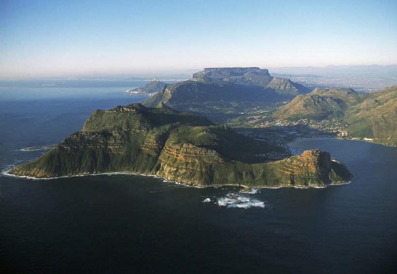 无人,横图,俯视,航拍,室外,白天,旅游,度假,岛屿,海浪,海洋,美景,山,山脉,非洲,南非,阴影,光线,影子,岛,景观,浪花,山峰,水平线,辽阔,海平线,山峦,首都,娱乐,蓝色,蓝天,天空,阳光,自然,海水,群山,天,享受,休闲,广阔,景色,放松,晴朗,一望无际,鸟瞰,自然风光,海景,万里无云,开普敦,省会,阿非利加洲,立法首都,南非共和国,西开普省,无边无际,一马平川,大海,风浪,海,海水的波动,近岸浪,列岛,群岛,涌浪,诸岛,晴空,晴空万里,彩图,高角度拍摄,水天相接,水天一线