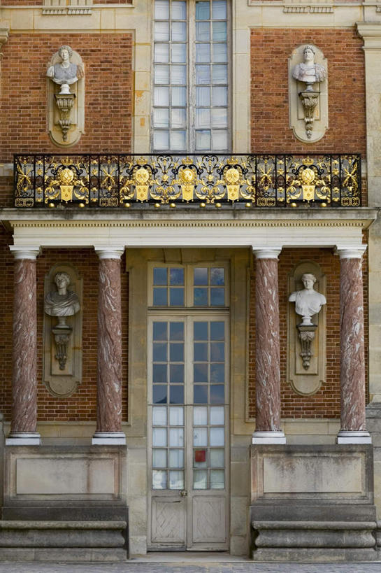 无人,家,栏杆,露台,竖图,室外,白天,正面,度假,美景,窗户,门,阳台,城市风光,城市,法国,巴黎,欧洲,阴影,光线,影子,房屋,墙,屋子,景观,围栏,首都,娱乐,护栏,楼房,玻璃窗,墙壁,墙面,住宅,阳光,门框,享受,休闲,景色,放松,法兰西共和国,法兰西第五共和国,彩图,房子,露天阳台