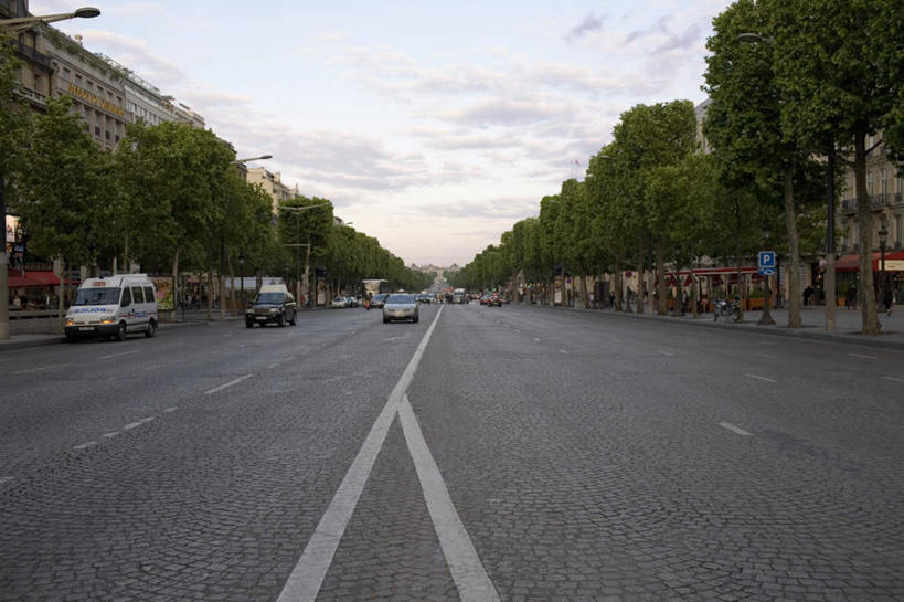 无人,家,横图,室外,白天,正面,度假,美景,植物,城市风光,城市,道路,路,路灯,公路,汽车,照明,法国,巴黎,欧洲,阴影,光线,影子,房屋,屋子,景观,云,云朵,公寓,灯光,分界线,停车线,交通,首都,云彩,娱乐,洋房,楼房,住宅,车,灯,树,树木,蓝色,绿色,白云,蓝天,天空,阳光,自然,交通工具,轿车,天,享受,休闲,景色,放松,生长,晴朗,成长,车行道,车行道分界线,照亮,照明设备,载具,标线,车行线,法兰西共和国,法兰西第五共和国,晴空,马路,彩图,房子