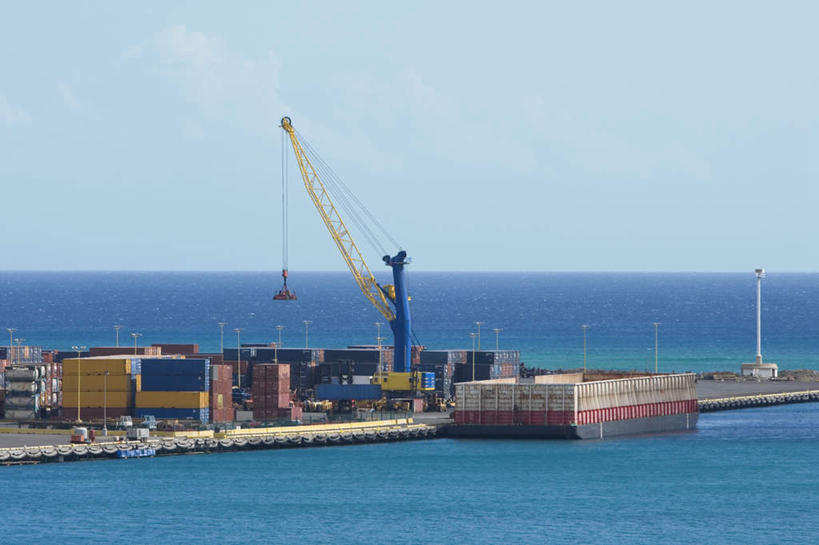 无人,码头,横图,全景,室外,白天,正面,度假,技术,岛屿,海浪,海洋,美景,天际线,城市风光,城市,港口,建筑,夏威夷,美国,一堆,许多,阴影,堆叠,堆积,光线,影子,景观,浪花,水平线,辽阔,集装箱,海平线,娱乐,设备,货柜,吊车,施工,蓝色,蓝天,天空,阳光,海水,箱子,交通工具,天,享受,休闲,广阔,机械,起重机,景色,放松,运输,晴朗,堆,一望无际,工程,北美,北美洲,载具,美洲,海景,物流,万里无云,瓦胡岛,欧胡岛,火奴鲁鲁,首府,欧湖岛,夏威夷州,爱洛哈之州,北亚美利加洲,亚美利加洲,聚集之岛,檀香山市,工作车,施工车,汽车吊,无边无际,一马平川,大海,风浪,海,海水的波动,近岸浪,列岛,群岛,涌浪,诸岛,晴空,晴空万里,彩图,摆渡口,埠头,渡口,渡头,港湾,海港,货运码头,口岸,商港,水天相接,水天一线,檀香山