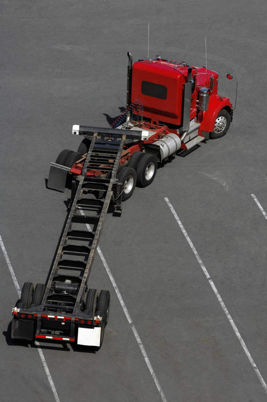 无人,码头,竖图,俯视,室外,白天,度假,美景,城市风光,城市,港口,卡车,阴影,光线,影子,景观,集装箱,娱乐,车,阳光,交通工具,享受,休闲,景色,放松,集装箱车,货车,载具,露营,野营,货运车,房车,宿营,露营车,载重汽车,彩图,高角度拍摄,摆渡口,埠头,渡口,渡头,港湾,海港,货运码头,口岸,商港